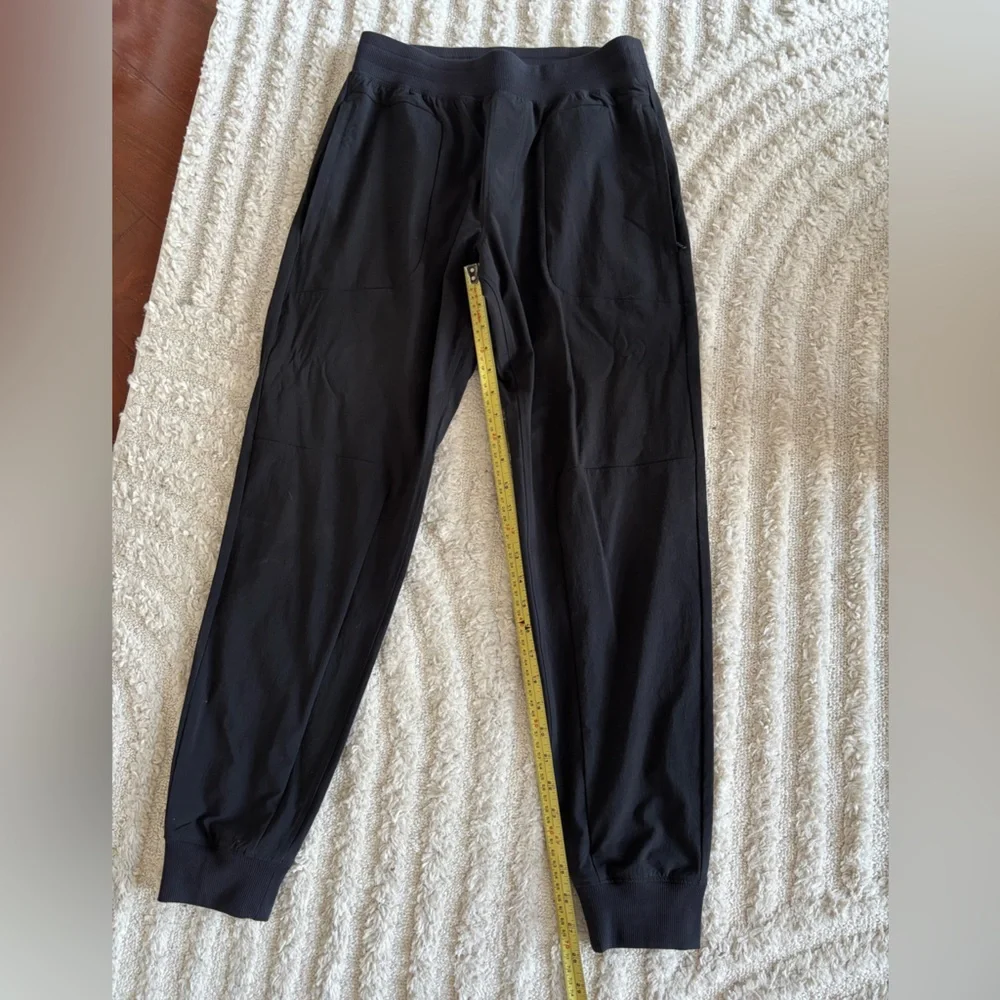 ALO Yoga Co-Op Joggers / Track Pants - Picture 10 of 10